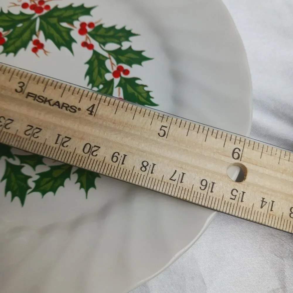 HOLLY BY SCIO BREAD PLATE